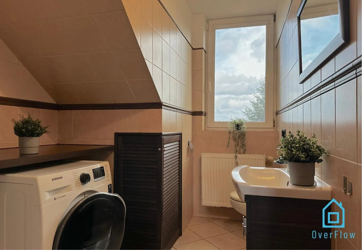 ホームステイ Attic Room - Charming Place, 15 Minutes To Gdansk Old Town & 5 Minutes To Seaside